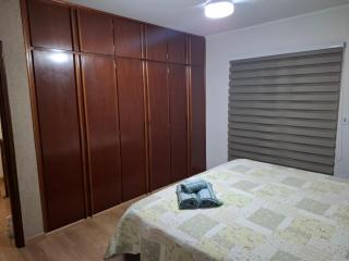 Casa completa com churrasqueira, quintal e hidromassagem próxima ao shopping e centro de Araraquara - 4
