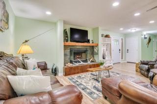 Cotter Home with Deck about 1 Mi to Big Spring Park! - 6