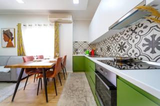 Modern 2 bedroom apartment with balcony in central location - Tirana - 4
