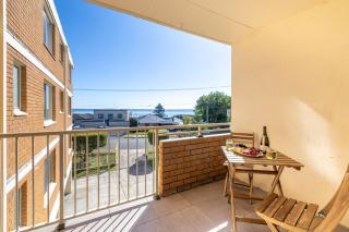 Yarramundi, 7-47 Magnus St - spectacular views in the heart of Nelson Bay - 8
