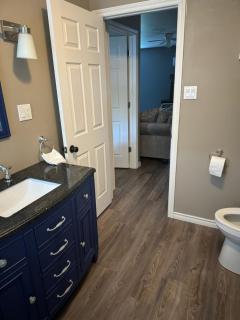 Blue door loft upper apartment - Thorold - 3