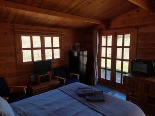 Unique Wooden Cabin for Couples - Frankland River Cabin - Frankland - 3