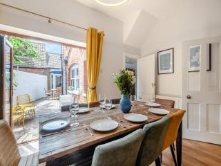 Stradbroke House - Cromer - 6