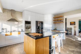 Beacon Point Retreat by Sotheby's Luxury Rental Homes - 5