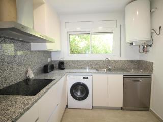 V. FANÉ ESQ - Casa con jardín y vista mar en Llançà acabada de reformar - ES-228-10 - Llança - 1