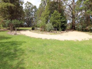 19 Zachary Drive, Mallacoota - Mallacoota - 2
