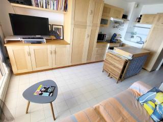 T3 avec piscine, tennis, climatisation, parking à 200 m des plages - FR-1-316-334 - Six-Fours-les-Plages - 2