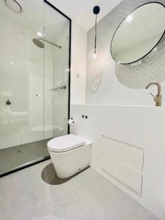 CBD 3-Bedroom - 5