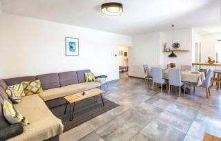 3 Bedroom Awesome Home In Marcana - Marčana - 8