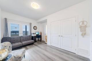 Modern 4 BR 3 and half WR 2 km to HW 403 and Downtown - Paris - 6