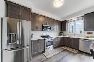 Modern 4 BR 3 and half WR 2 km to HW 403 and Downtown - 3