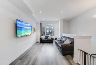 Modern 4 BR 3 and half WR 2 km to HW 403 and Downtown - Paris - 1
