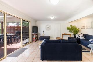 Anglesey - Pet Friendly with Pool - 4 Mins Walk to Beach - Callala Bay - 1