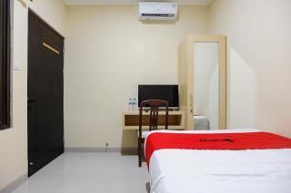 RedDoorz near Jakarta International Velodrome - Jakarta - 8
