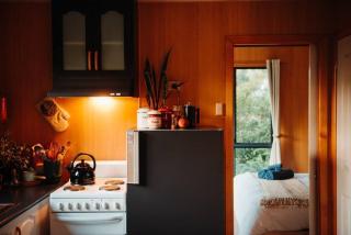 Kelp Cabin intimate, calm and restful - White Beach - 8