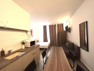 Carmel Market Center Apartments TLV studio - 4
