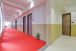 Hotel Gold Palace Inn - Surate - 3