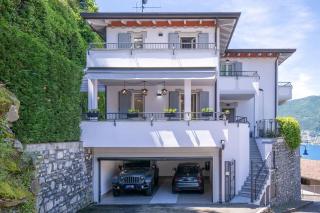 Lakefront Luxury Villa, Jacuzzi, garage e terrace - Riva - 0