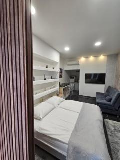 Ellamar City Center Apartment - Makarska - 0