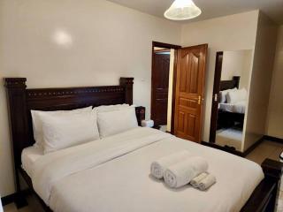 Serenity Retreat - 2 Bed Apartment with Pool & Gym - Nairobi - 8