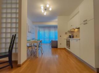 Close to the Beach - Modern with AC by Host Hero - 5