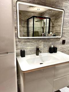 Luxury one bedroom apartment ! - 7