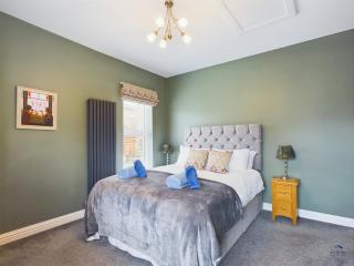 Seaside Cottage, Moments from Ryde's Golden Sands, Sleeps 4 - Ryde - 5