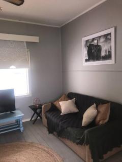 Cosy Country Cottage with AirCon - Hay - 3
