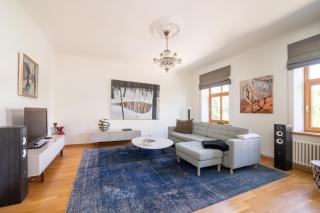 Elegant and spacious apartment - Riga - 0