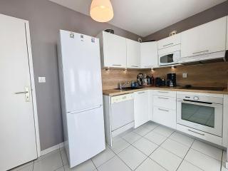 Bel appartement en front de mer avec balcon, parking et équipements modernes - FR-1-361-327 - Granville - 2