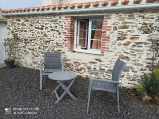 Maison en pierre au Lac du Jaunay - 5
