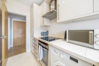 Stunning 2 Bed, 2 Bath Flat Next to Hyde Park - 9