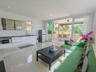 Poolside Apartments and Rooms - by KohChangVillas - Ban Khlong Son - 1