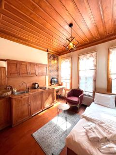 Authentic Turkish Home Studio Room - 7