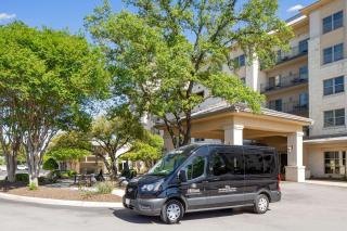 Hilton San Antonio Hill Country - 2