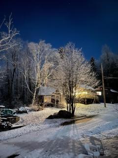 B10 NEW Awesome Tiny Home with AC Mountain Views Minutes to Skiing Hiking Attractions - Carroll - 4