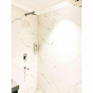 Near Airport Minimalistic Studio Apartment - New Delhi - 2