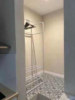 Apartamento con encanto, patio y piscina - Hospitalet de Llobregat - 8