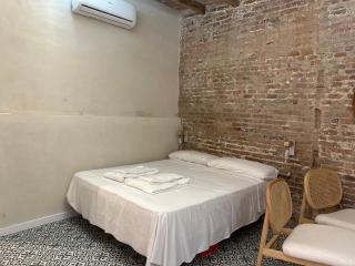 Apartamento con encanto, patio y piscina - Hospitalet de Llobregat - 6