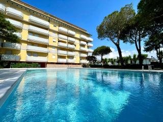 Excellent location for a flat with shared pool - Porto Santa Margherita di Caorle - 2