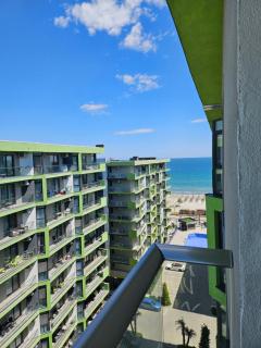 Otis Apartment - Alezzi Beach Resort - Năvodari - 9