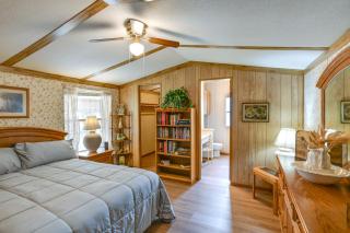 Blackwell Home with Enclosed Porch Steps to Water! - 5