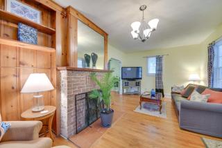 Charming Hampton Home about 7 Mi to Buckroe Beach! - Hampton - 7