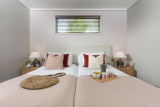 Blackbird Lodge, Strawberryfield Park - Free Parking, Hot tub, pets allowed - 8