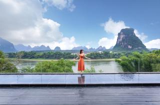 Yangshuo Pleasure River View Resort Hotel - Yangshuo - 1