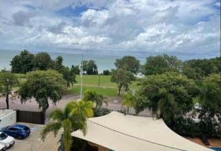 2 Bedroom Esplanade Escape Relax and Rejuvenate - Darwin - 0