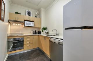 2 Bedroom Esplanade Escape Relax and Rejuvenate - Darwin - 5