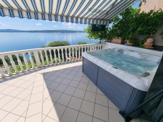 NIKO LUX Apartment with Jacuzzi only 70m from the beach - 6