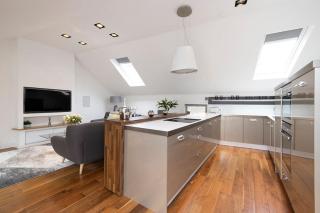 Luxury City Centre Coach House, garden & balconies - 1