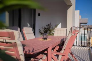 Contemporary Style Terraced Apt In Spb By Homely - St Paul's Bay - 6